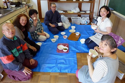 昼食会