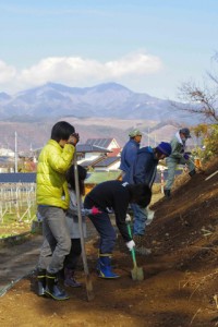 塩和会　植樹作業